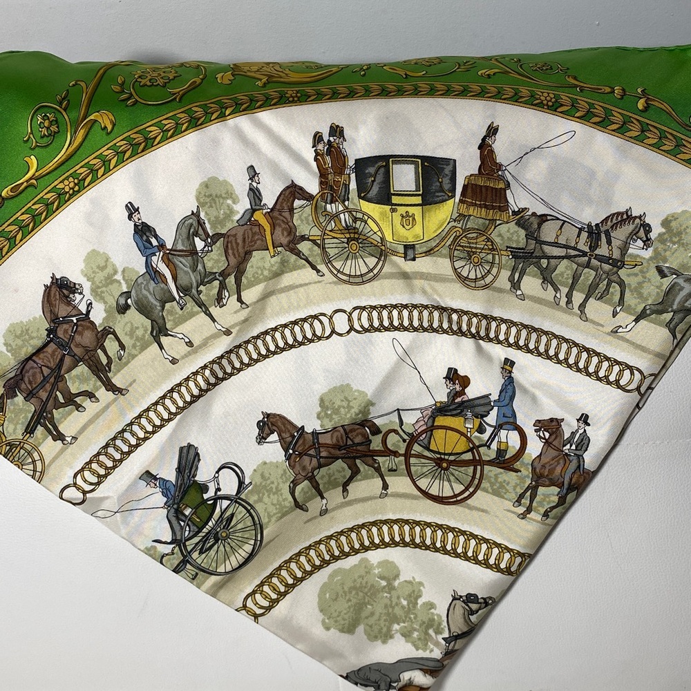 Authentic HERMES "LA PROMENADE DE LONGCHAMPS" Green 100% Silk Scarf - Picture 11 of 13